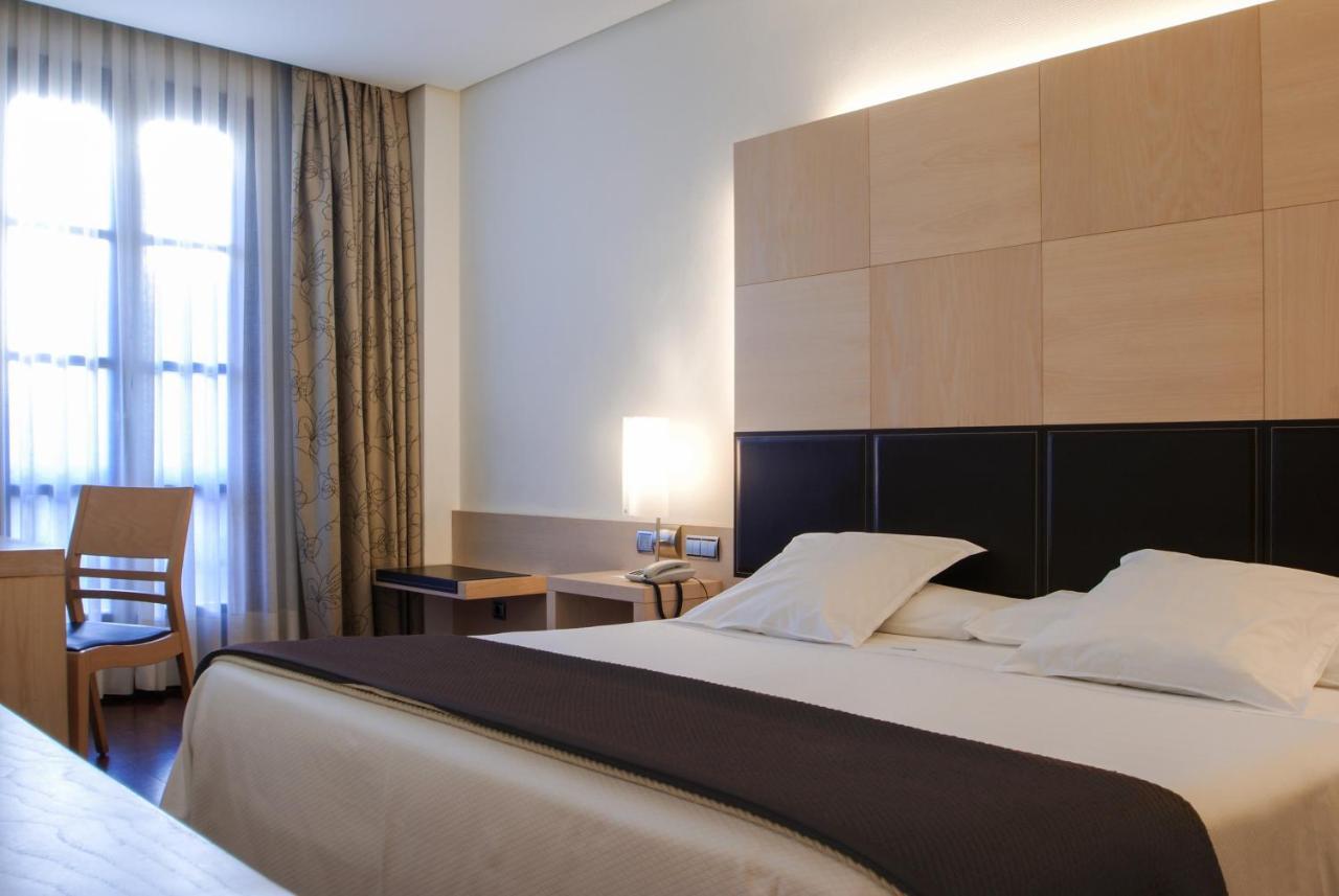 וייאדוליד Hotel Mozart מראה חיצוני תמונה