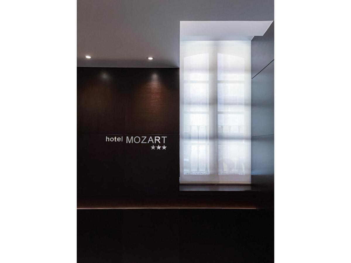 וייאדוליד Hotel Mozart מראה חיצוני תמונה