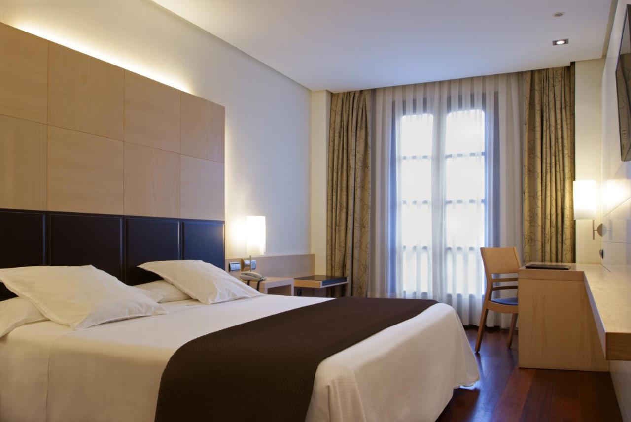 וייאדוליד Hotel Mozart מראה חיצוני תמונה