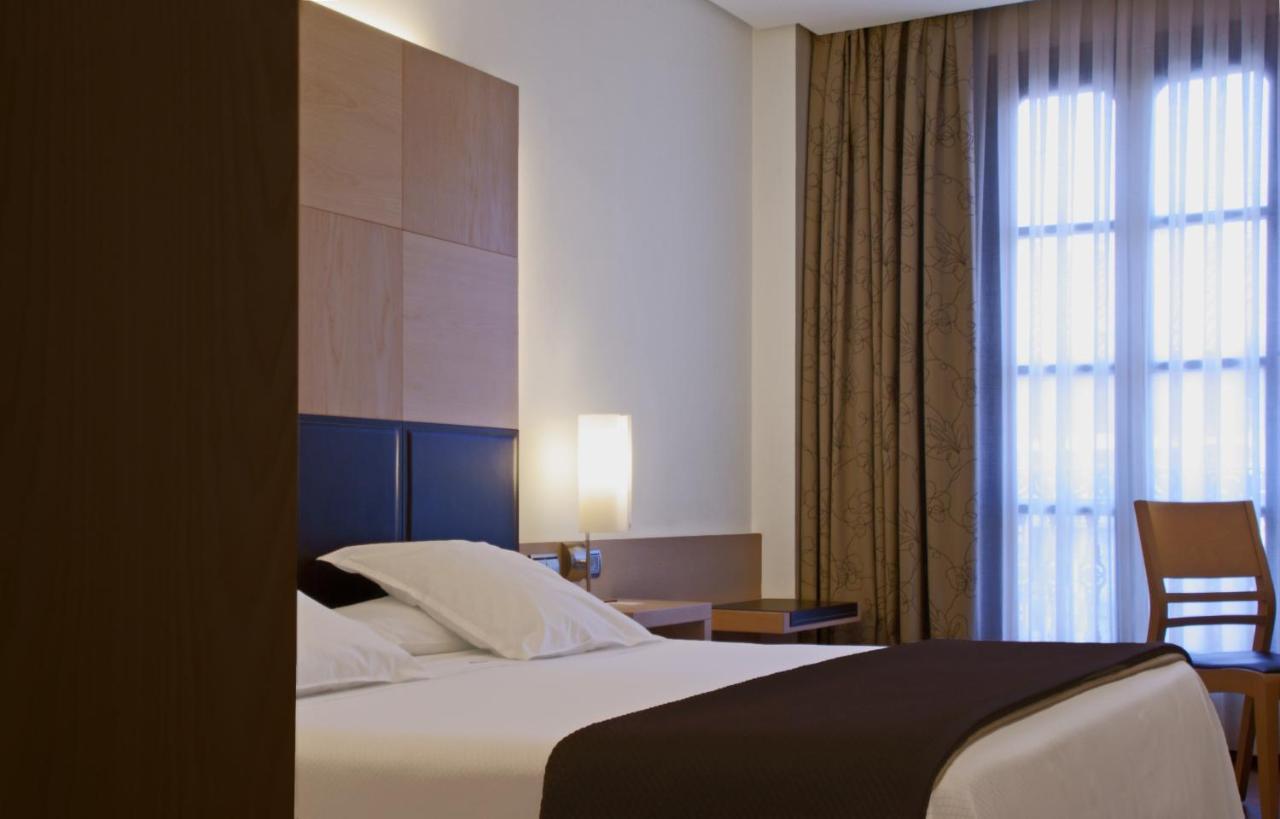 וייאדוליד Hotel Mozart מראה חיצוני תמונה