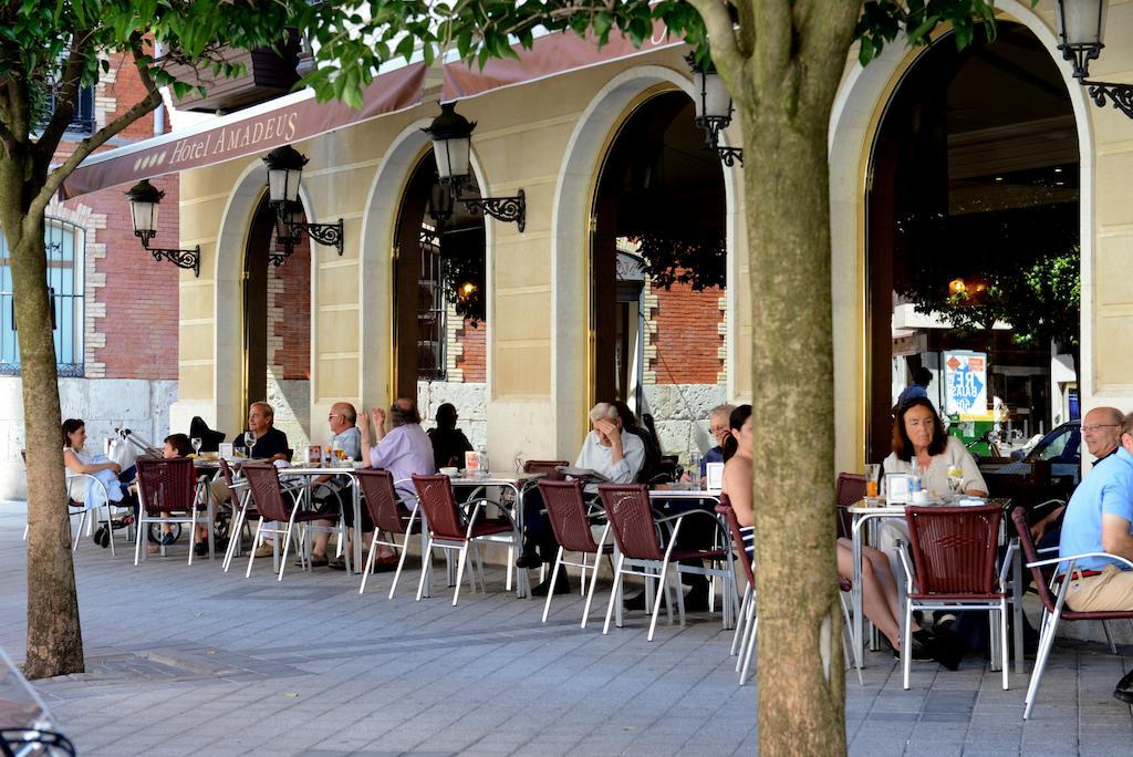 וייאדוליד Hotel Mozart מראה חיצוני תמונה